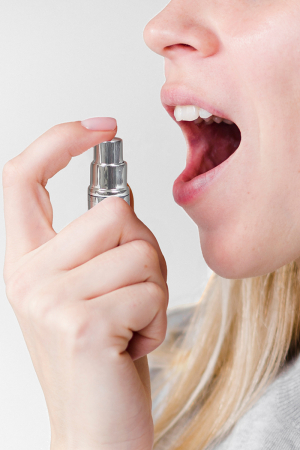 Spray sexe oral et bouche humide à la fraise acide - Vibromasse